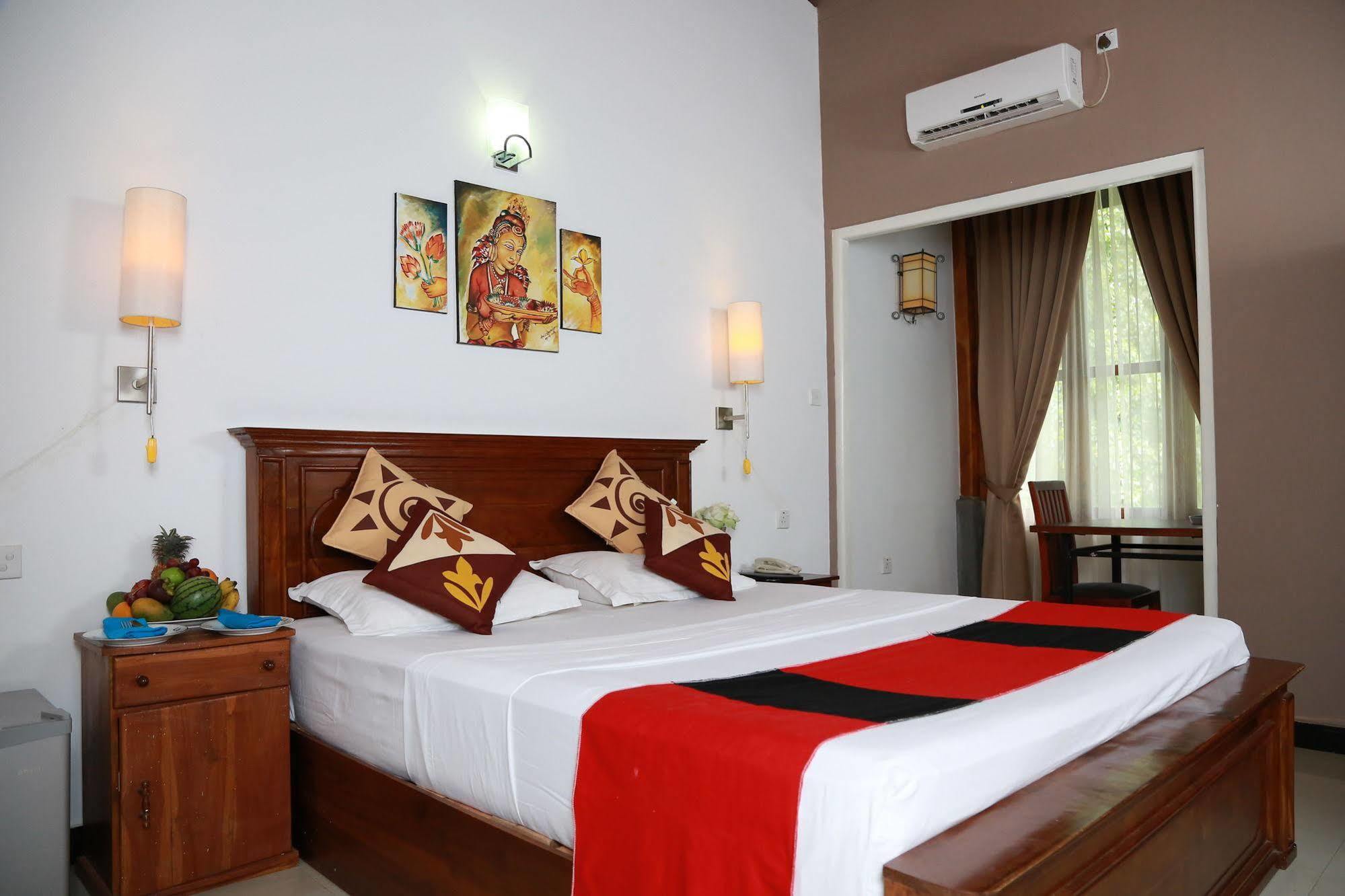 Grand Kalundawa - Dambulla's Hidden Secret Hotel Bagian luar foto