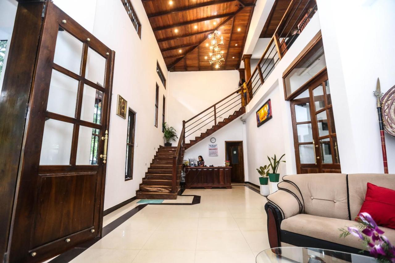 Grand Kalundawa - Dambulla's Hidden Secret Hotel Bagian luar foto
