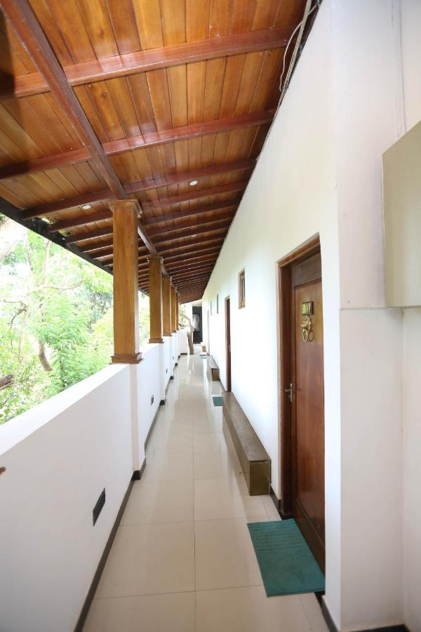Grand Kalundawa - Dambulla's Hidden Secret Hotel Bagian luar foto